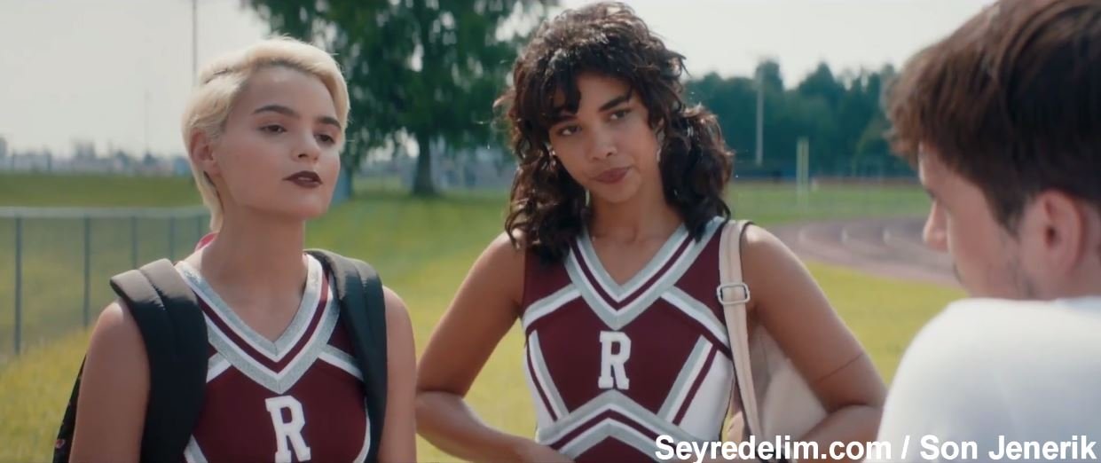 Tragedy Girls Fragmanı