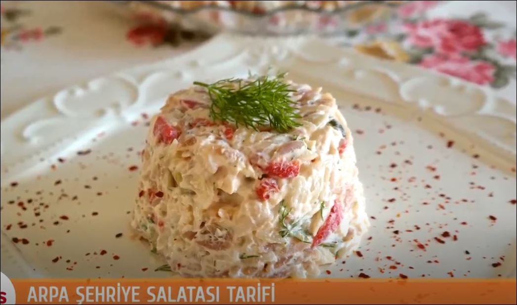 Arpa Şehriyeli Salata Tarifi 