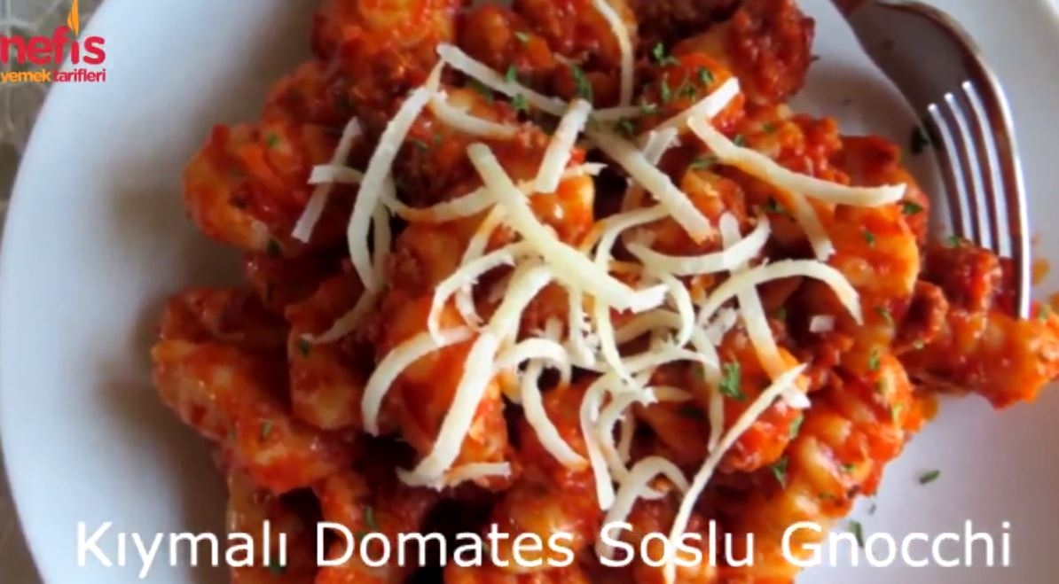 Kıymalı Domates Soslu Gnocchi Yapımı