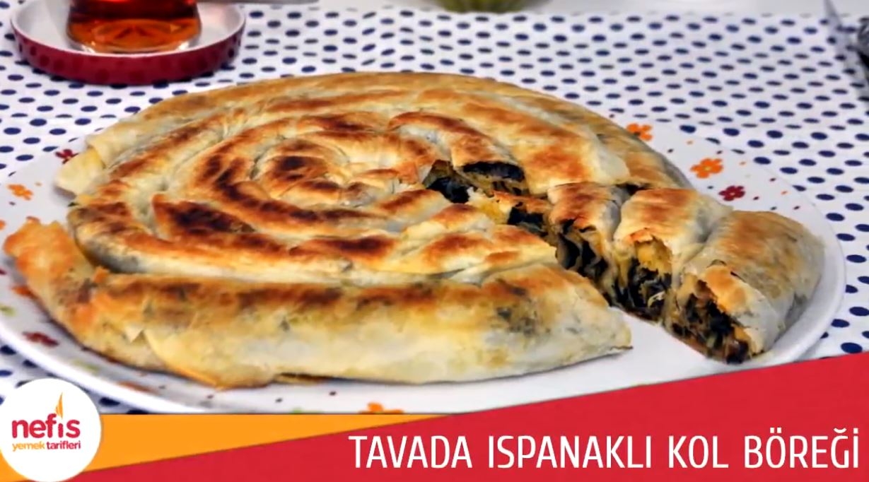 Tavada Kol Böreği Tarifi Pratik Ispanaklı Börek 