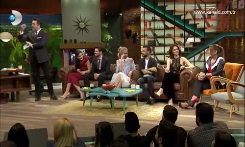 Beyaz Show - Yurt Dışında El Hareketi Yapmayın