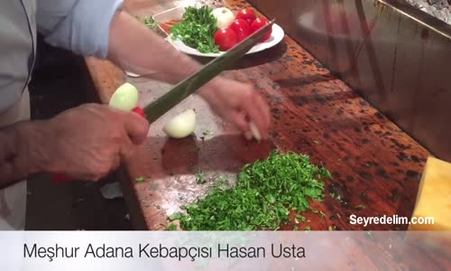 Adana'nın ünlü kebapçısı Hasan Ustadan kebap şov