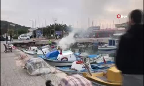 Kendisine Ait Balıkçı Teknesini Benzin Döküp Yaktı