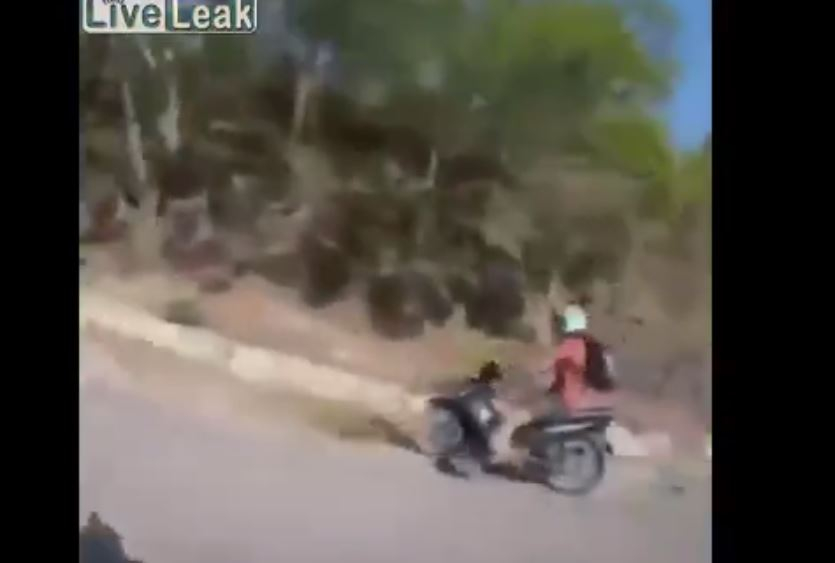 Çak Bir Beşlik Yapınca Yolu Sapıtan Motosikletli