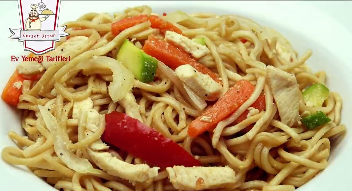 Tavuklu Noodle Tarifi Sebzeli Çin Yemeği Yapımı 