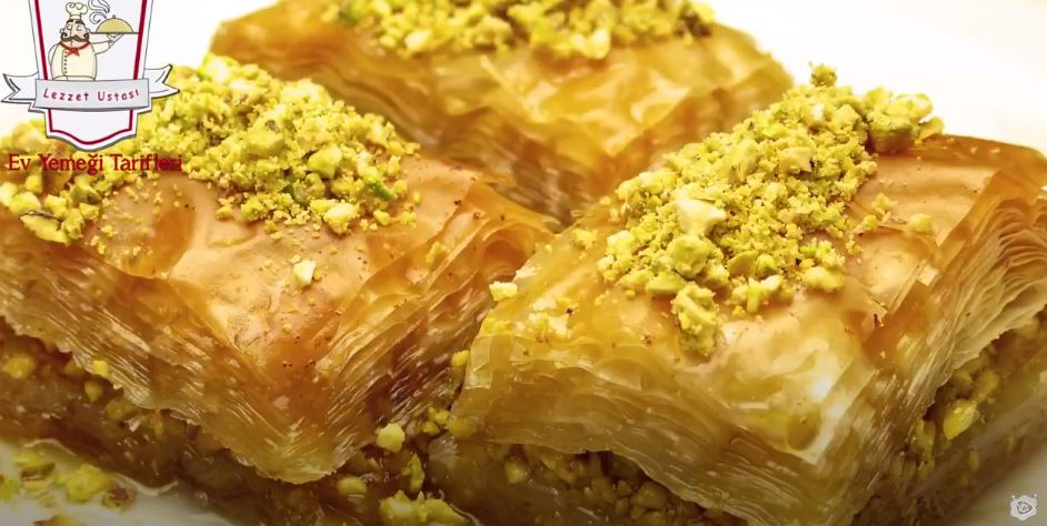 Fıstıklı Baklava Tarifi  Baklava Nasıl Yapılır 