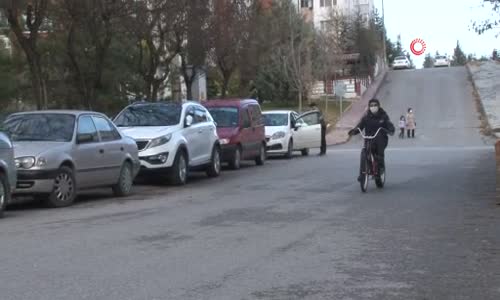 Sıra dışı görünümü ile büyük ilgi gören bisiklet 