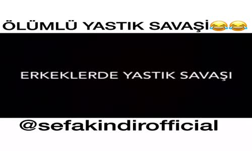 Kızlarda Ve Erkeklerde Yastık Savaşı