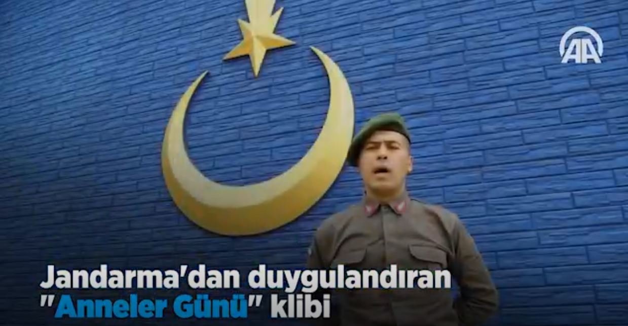 Jandarma'dan Duygulandıran Anneler Günü  Klibi