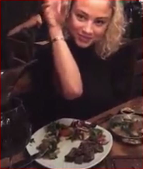 Yenge Rose Bertram Nusret Modasına Uydu!