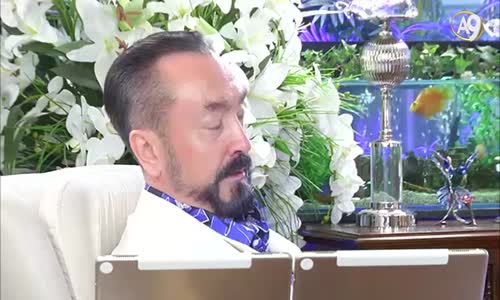 Adnan Oktar Göre Akıllı Kadın Her Zaman Seksi Kadındır