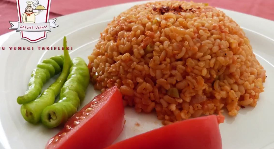 Bulgur Pilavı Tarifi  Domatesli Bulgur Pilavı Nasıl Yapılır 