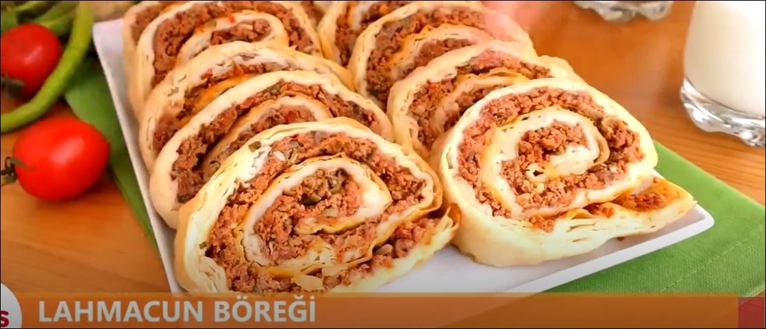 Rulo Lahmacun Böreği Nasıl Yapılır