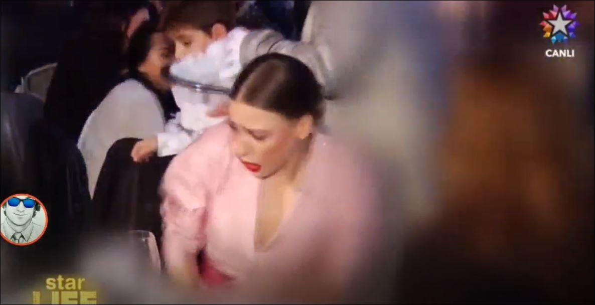 Serenay Sarıkaya'nın Başından Aşağı 2 Bardak Su Döküldü