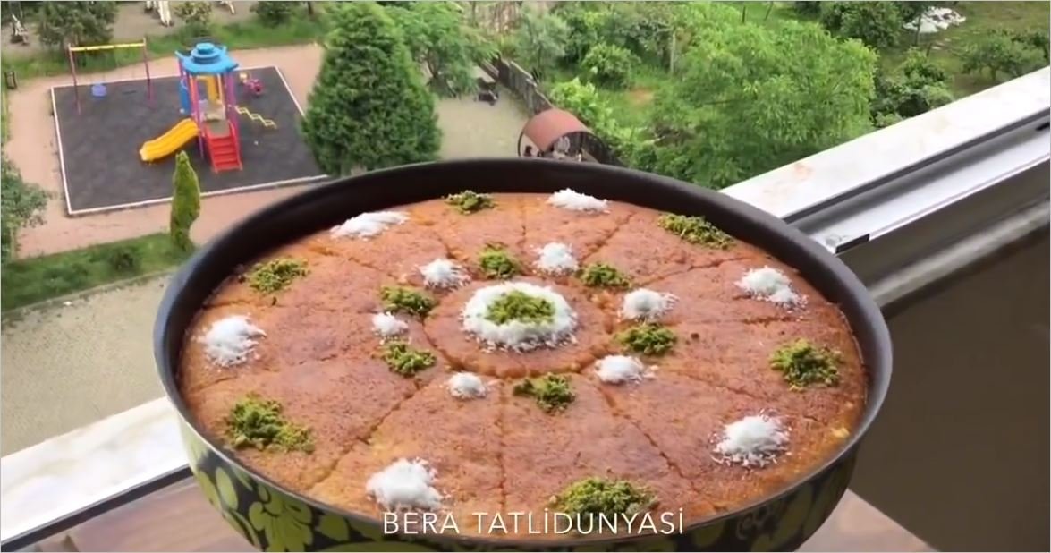 Kolay Yoğurt Tatlısı Yok