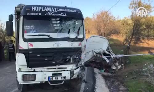 Hatay'da Minibüs İle Kamyon Çarpıştı: 10 Ölü 8 Yaralı