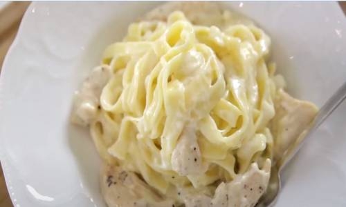 Fettuccine Alfredo