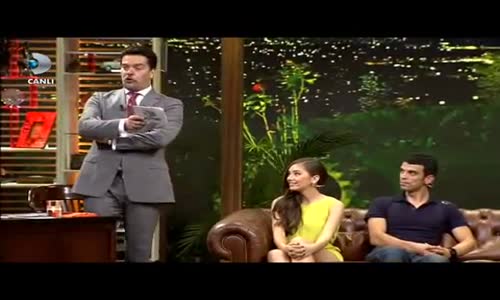  Beyaz Show - Neslihan Atagül'ün Çocukluğu